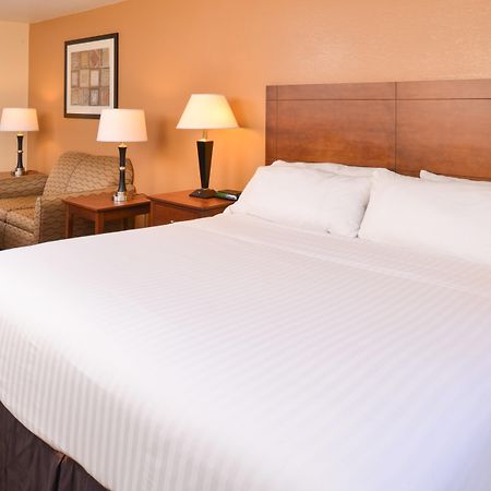 Holiday Inn Express Morgantown By Ihg Екстериор снимка