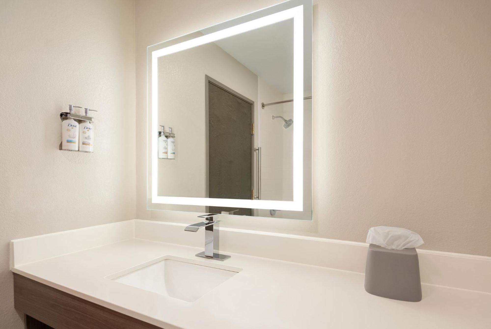 Holiday Inn Express Morgantown By Ihg Екстериор снимка