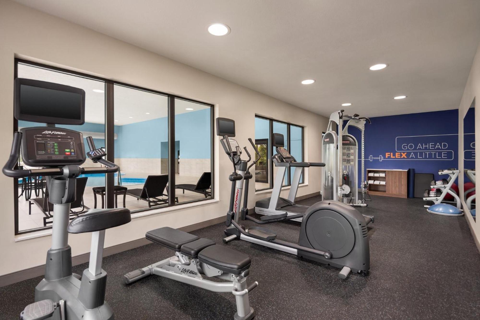 Holiday Inn Express Morgantown By Ihg Екстериор снимка