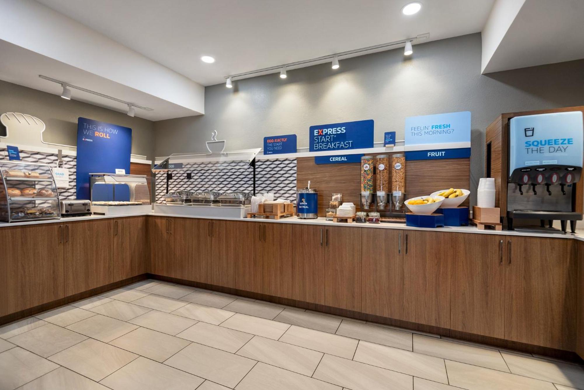 Holiday Inn Express Morgantown By Ihg Екстериор снимка