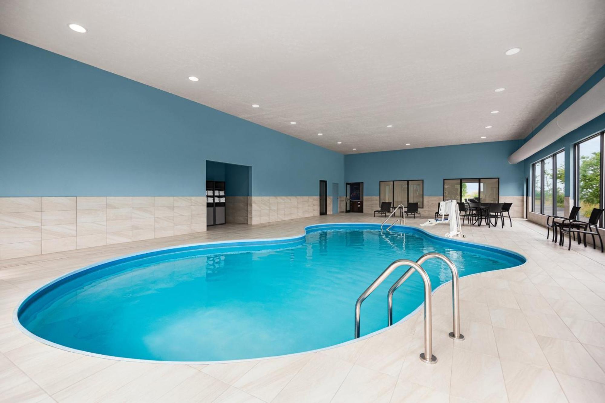 Holiday Inn Express Morgantown By Ihg Екстериор снимка